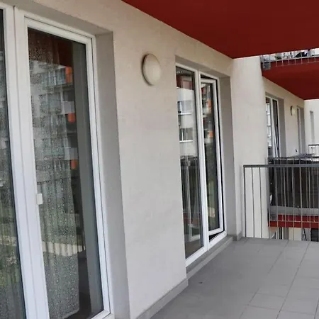 Hurka - 15 Min Do Centra, Garaz Apartment